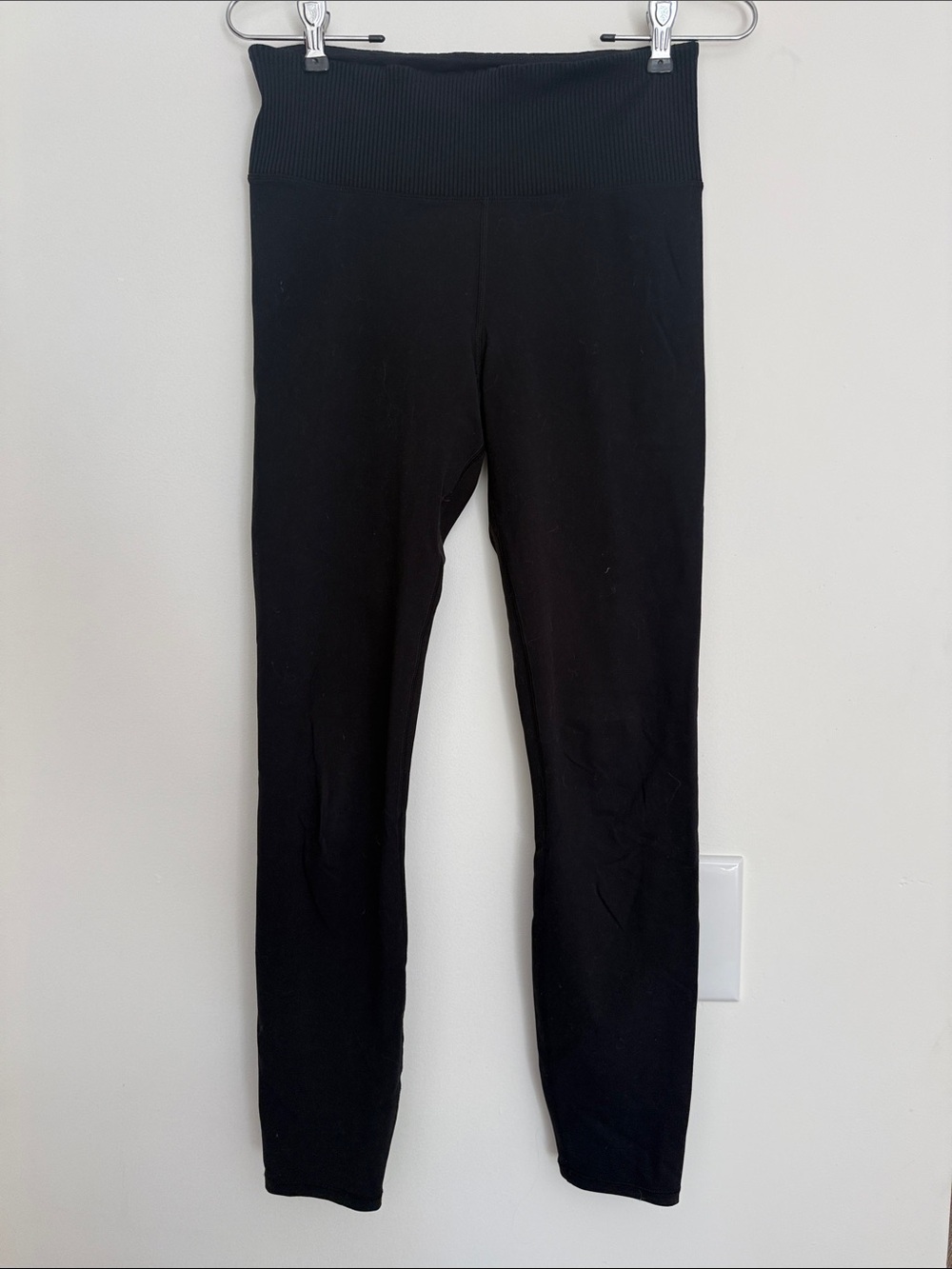 Vuori Black High-Rise Ribbed Waist Leggings